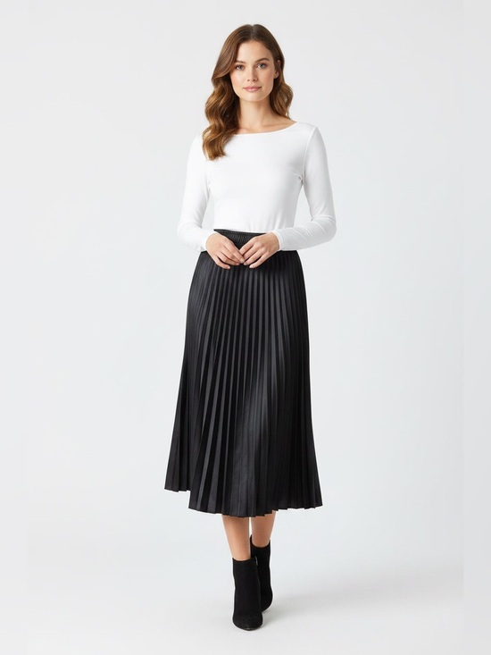 love Tree Dresses & Skirts - Love Tree Black Pleated Maxi Skirt